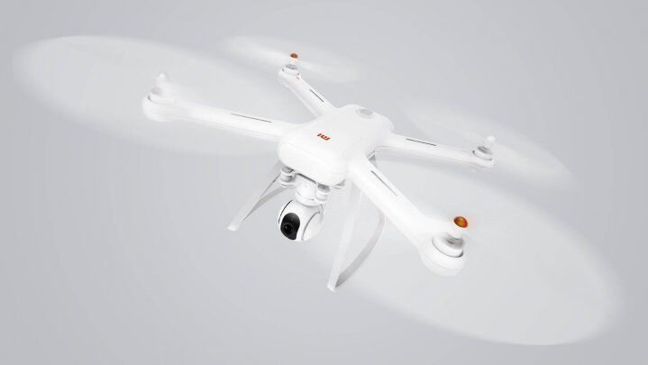 Квадрокоптер Xiaomi Mi Drone 4k в действии