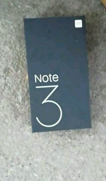 Упаковка Xiaomi Mi Note 3
