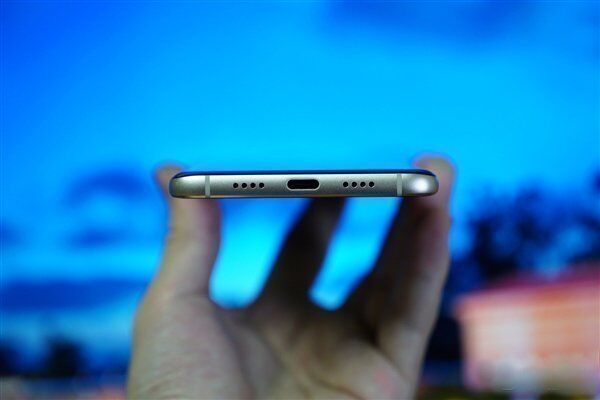 Фото Xiaomi Mi Note 3 в живую