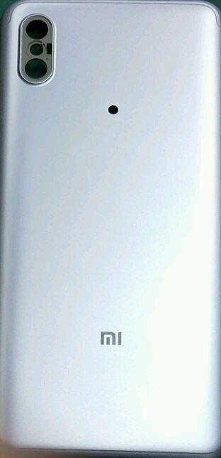 Реальное фото задней панели Xiaomi Mi 6X 