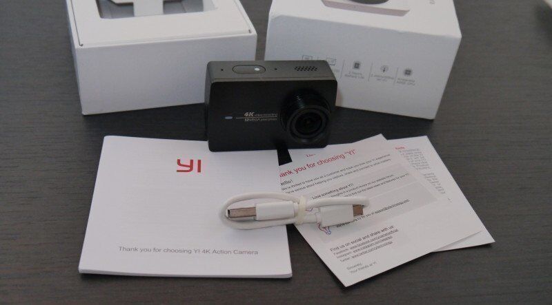 Коробка, комплект поставки Xiaomi Yi 2 4K Action Camera