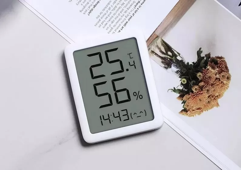 Внешний вид датчика температуры и влажности Xiaomi Miaomiaoce LCD MHO-C601
