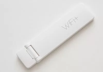 Внешний вид репитера Xiaomi Mi Wi-Fi Amplifier