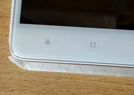 Процесс подгонки защитного стекла Xiaomi