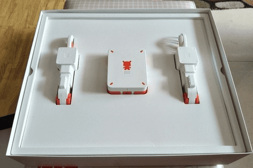 Внешний вид блока управления и сервоприводов конструктора Xiaomi Mi Bunny MITU Block Robot Machine Armor