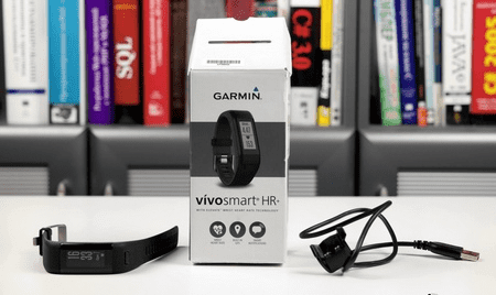 Состав комплекта умных часов Garmin Vivoactive HR+
