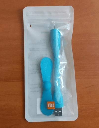 USB-вентилятор Xiaomi Mi Portable Fan в упаковке