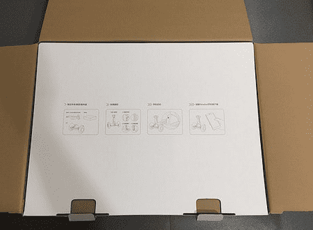 Внешний вид упаковки гироскутера Xiaomi Ninebot Mini Plus